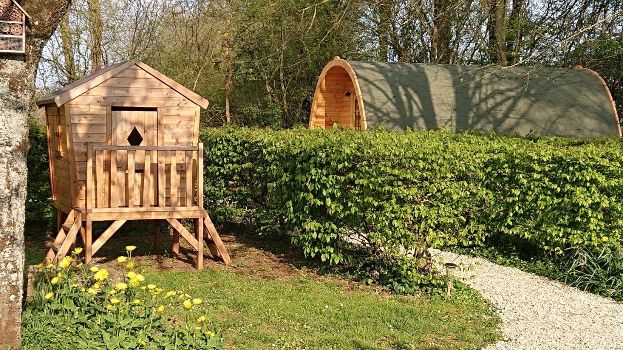 Asnieres-sur-Vegre Cabane En Bois Avec Bain Nordique מראה חיצוני תמונה
